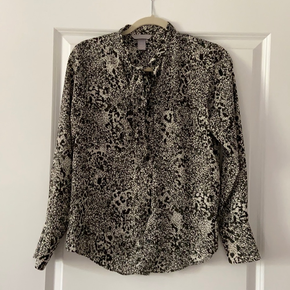 H&M long sleeve button front blouse with tie